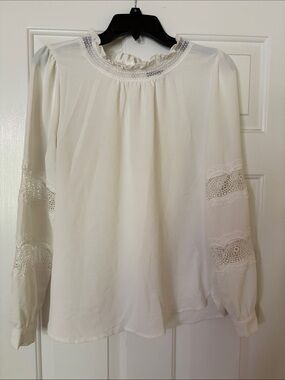 Women's Lace-Trim Ivory Long-Sleeve Tunic Blouse